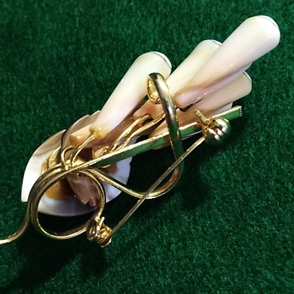 Shell vintage Brooch - Picture 4 of 4